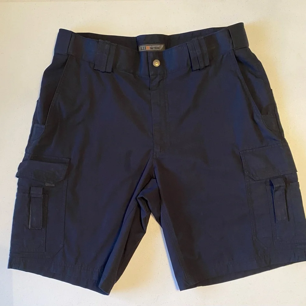 🚨5.11 Taclite EMS 11” Navy Cargo Shorts - Picture 7 of 15
